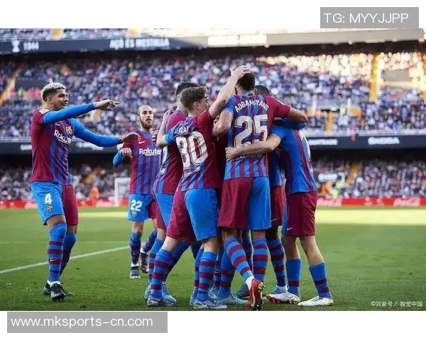 世界杯波尔图与巴萨激战成平局补时进球引发全场狂欢与转会传闻