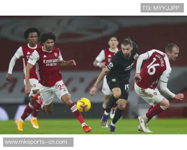 英超激战:拜仁险胜那不勒斯乌龙球成比赛转折点分析